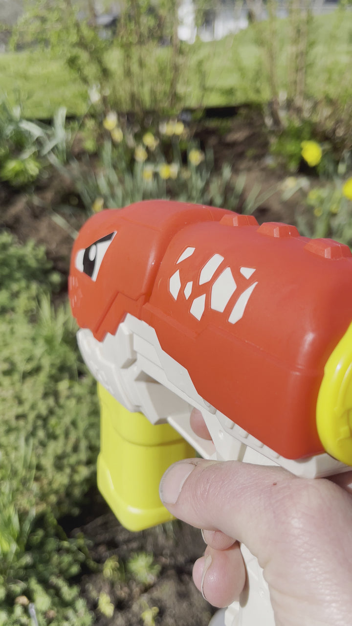 A Splashy Water Blaster *GYEREKKEDVENC* - Akkumulátort és töltőt tartalmaz!